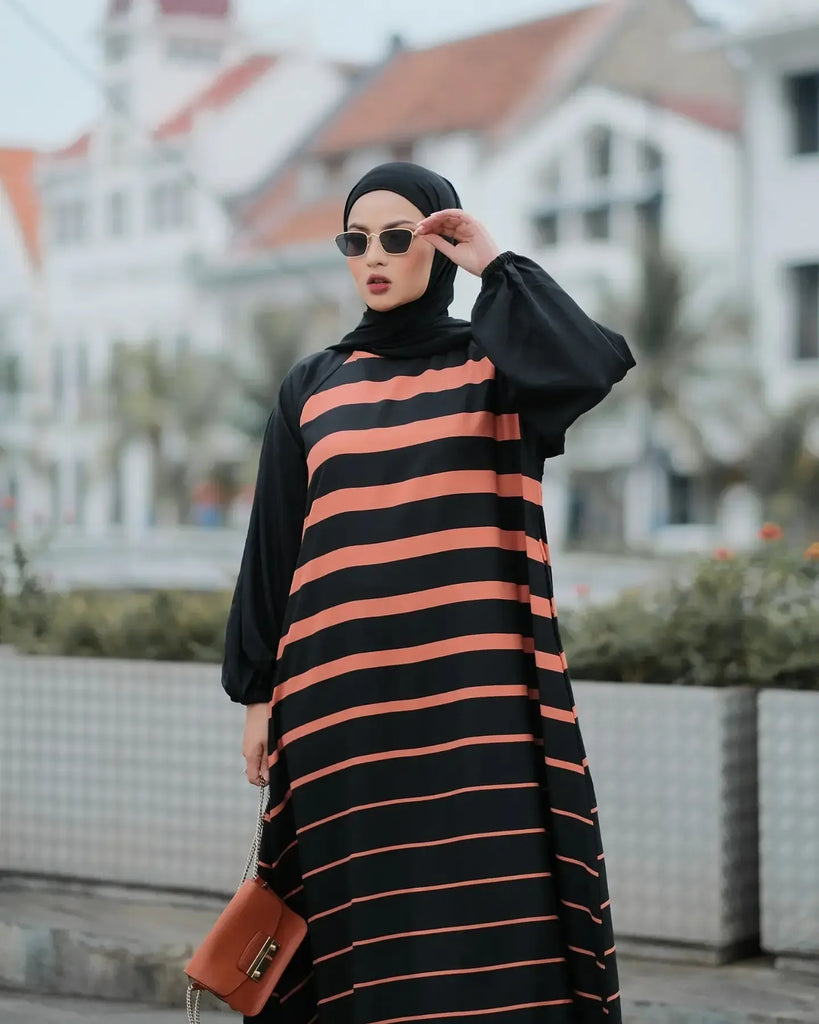 Peach Lines Abaya HAC_0128
