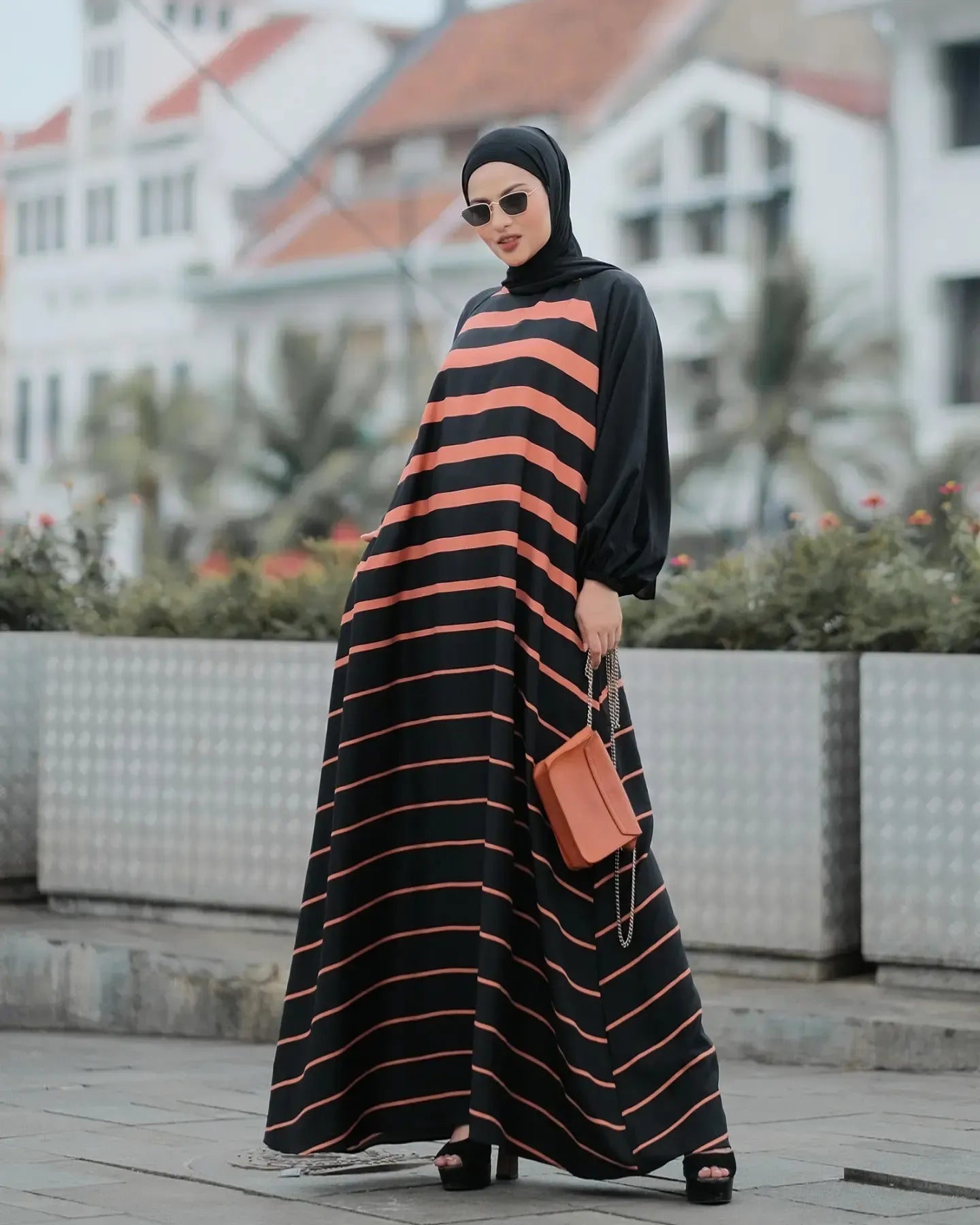 Peach Lines Abaya HAC_0128