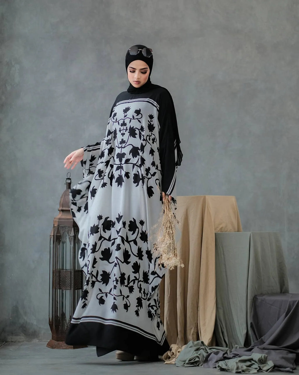 Black & White Kaftan Abaya HLK-0073