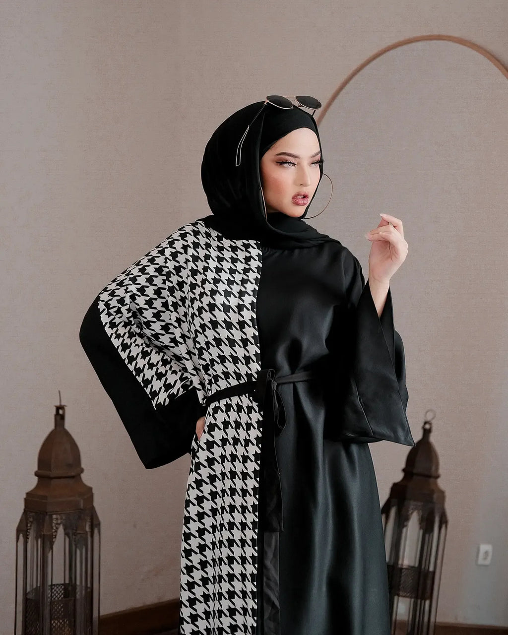 Black & White Houndstooth Abaya HAC-0018