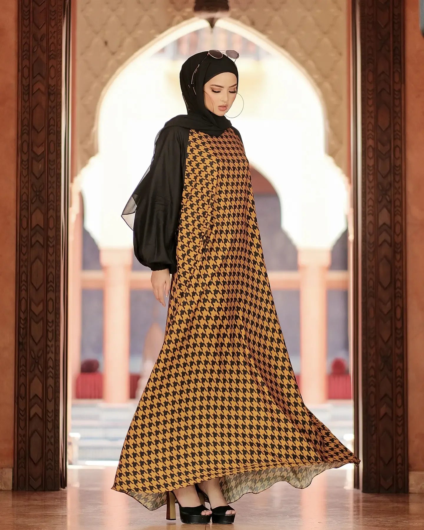 Mustard Houndstooth Abaya HAC_0126