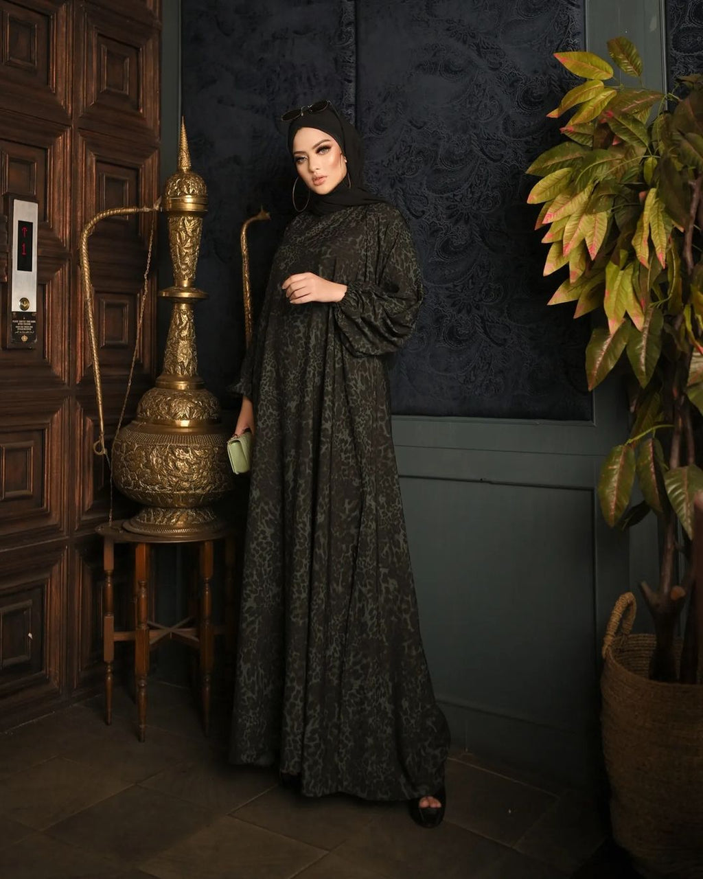 Cheetah Self Abaya HAC_0050