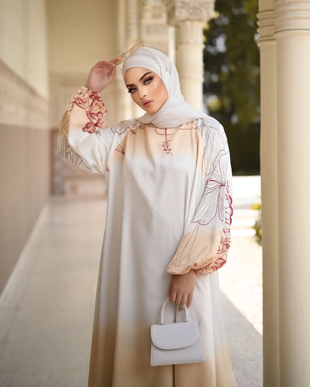 White Brown Abaya HAC_0170