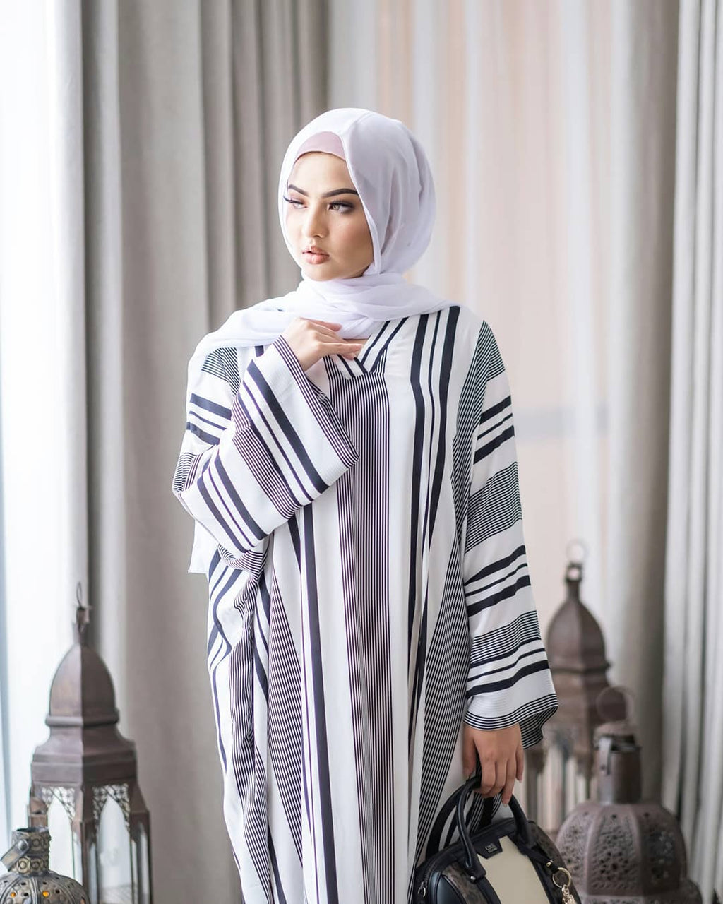 White Lines Abaya HAC_0172