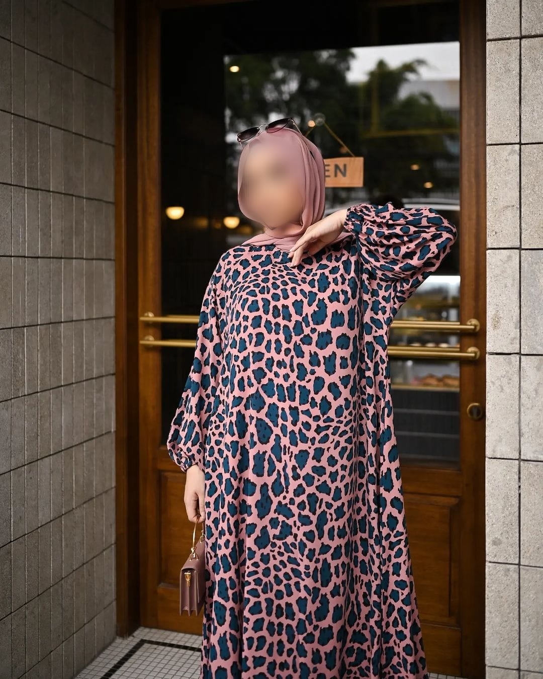 Pentelova Abaya NAC-044