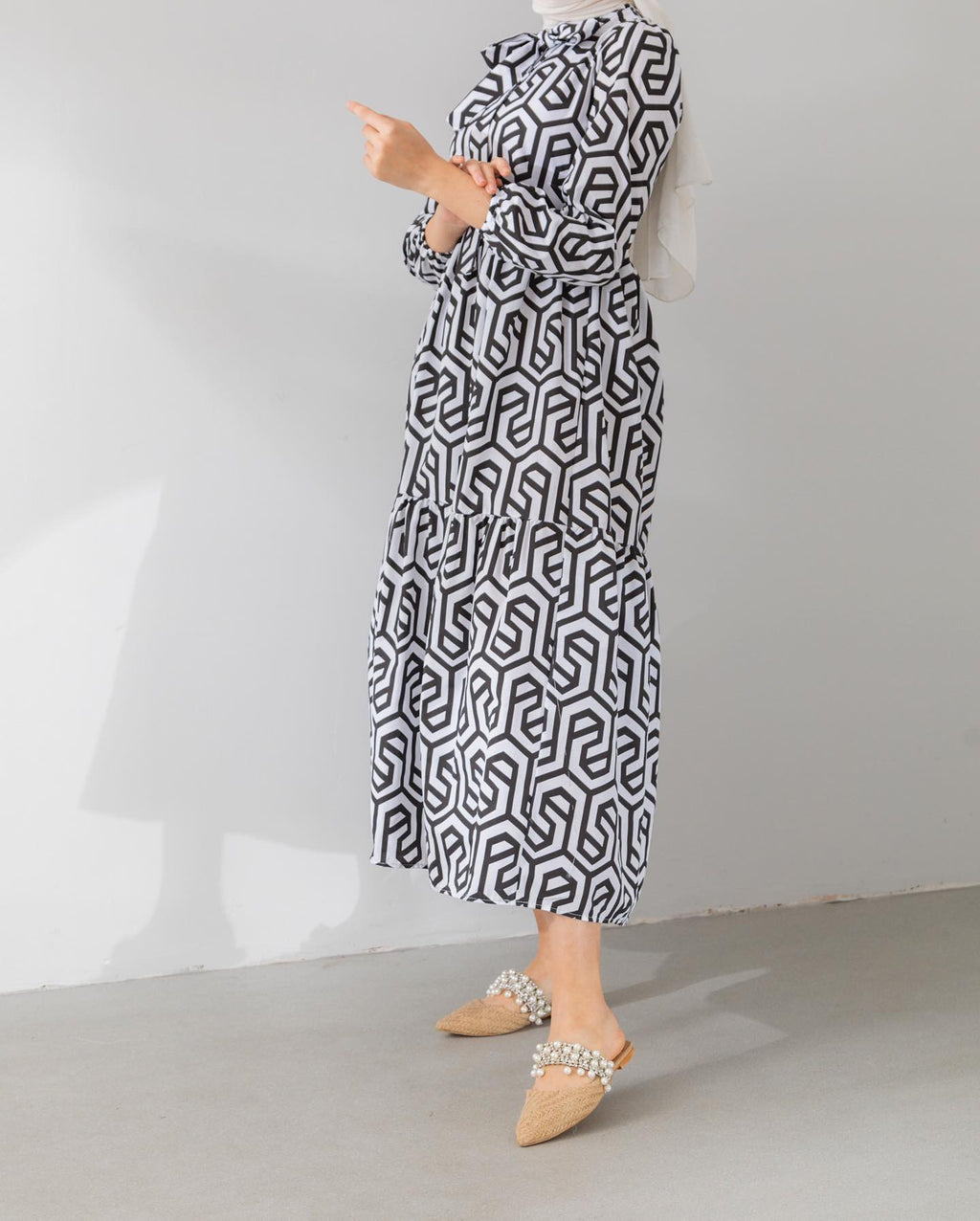 Geometric Pattern Abaya HAC_0083