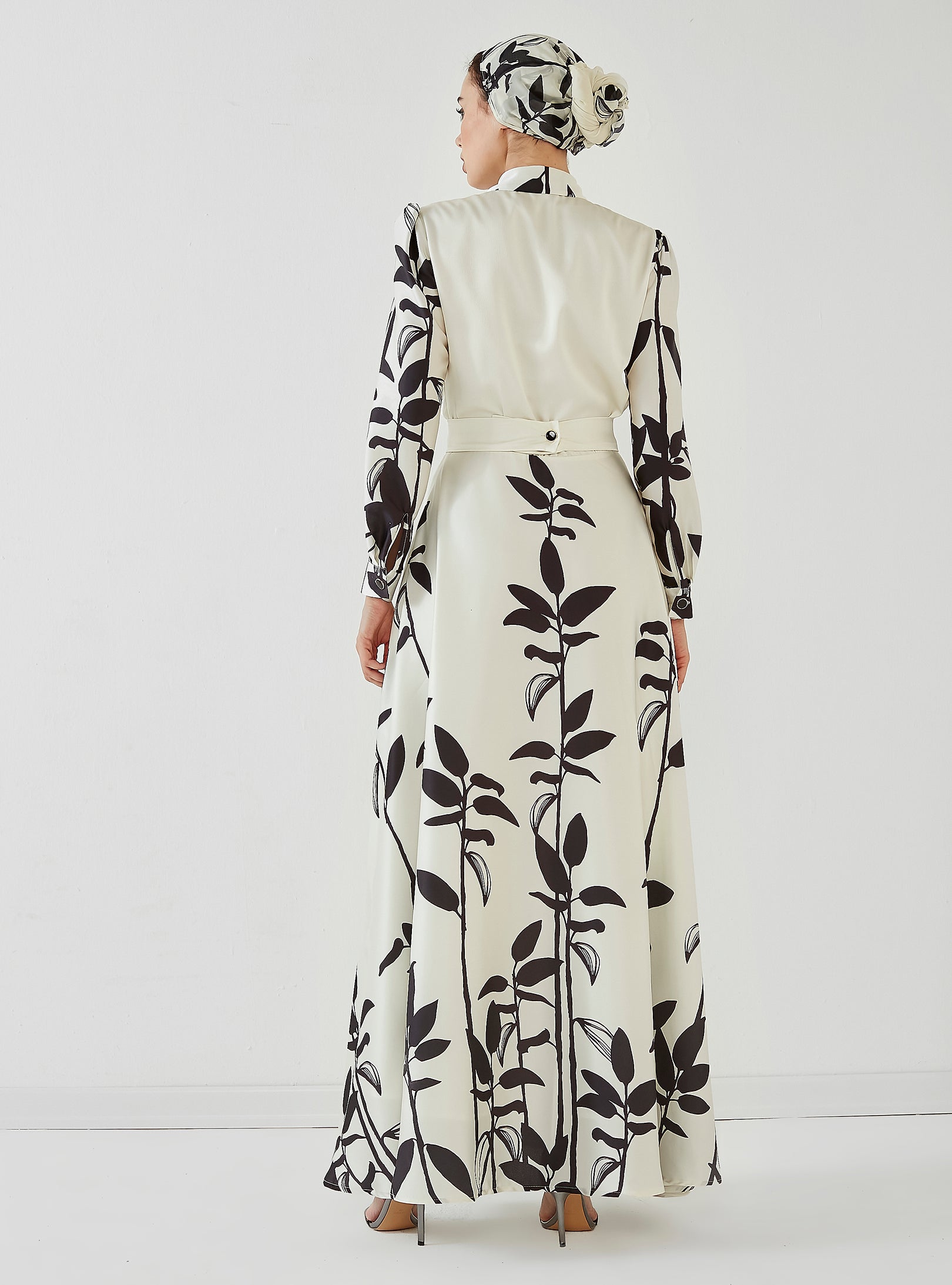 Black & White Abaya HAC-0013